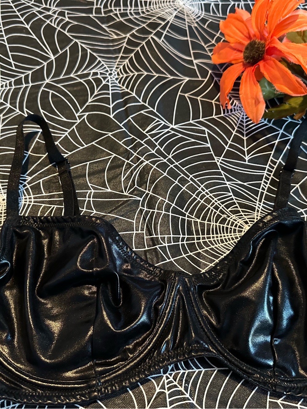 Pleather Underwire Bra! Size Large!
